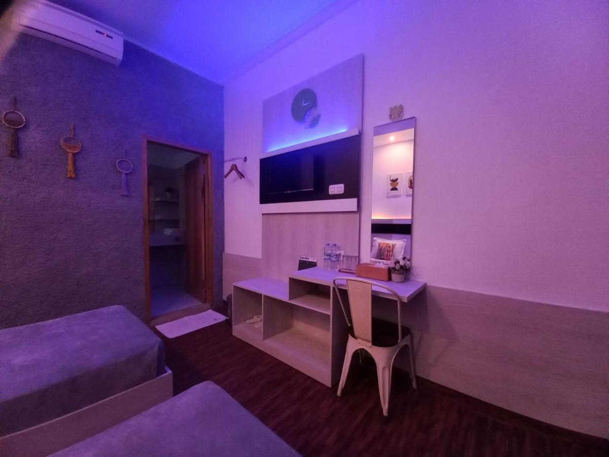Lawaka Hotel Ampana Esterno foto