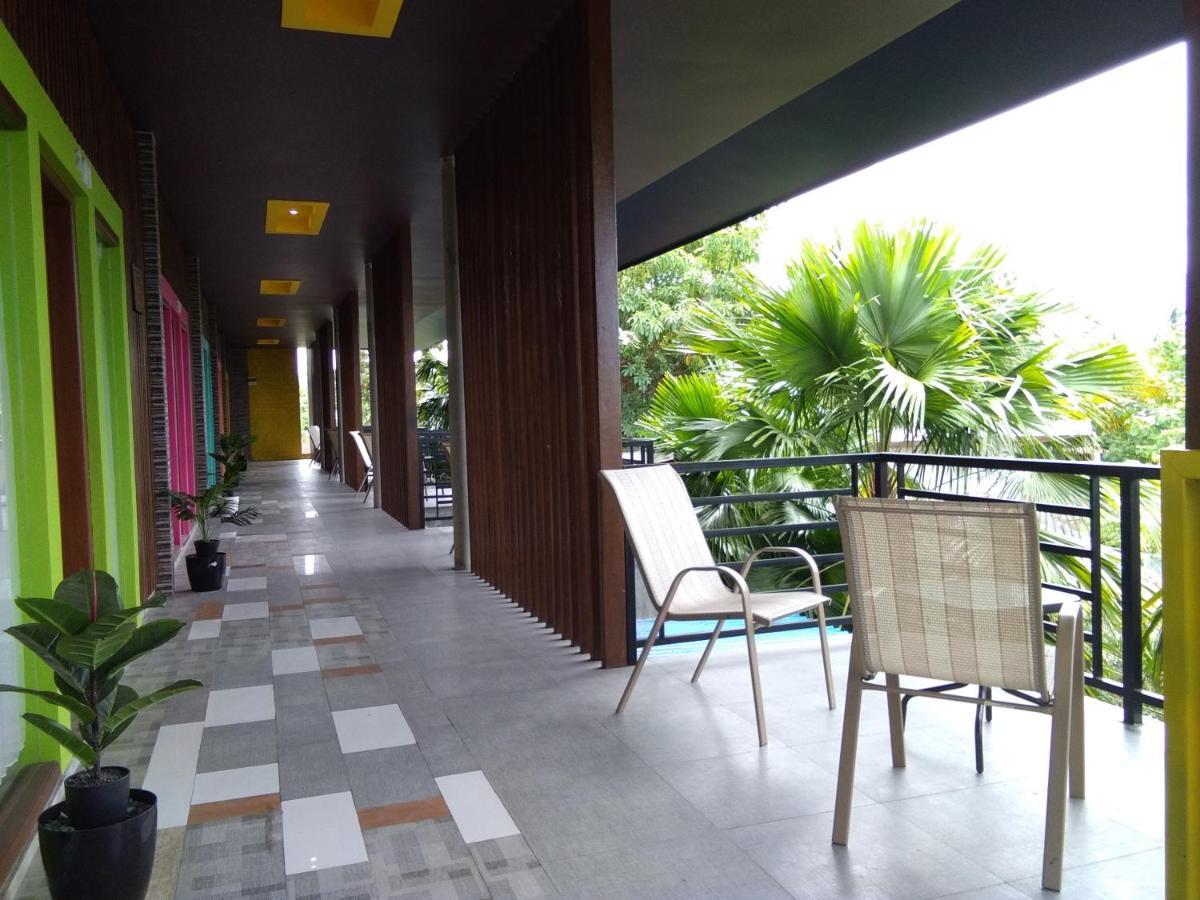 Lawaka Hotel Ampana Esterno foto